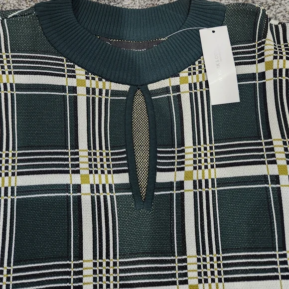 New York & Company Emerald Green Puff Sleeve Midi Fitted Dress w/ KeyHole Front - Picture 2 of 3